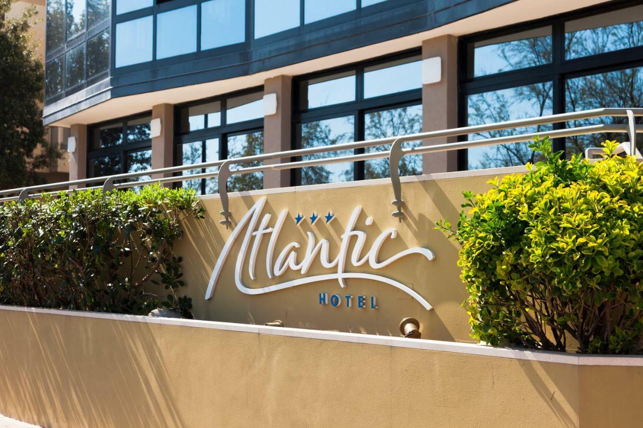 Hotel Atlantic Vista Mare Песаро Екстериор снимка