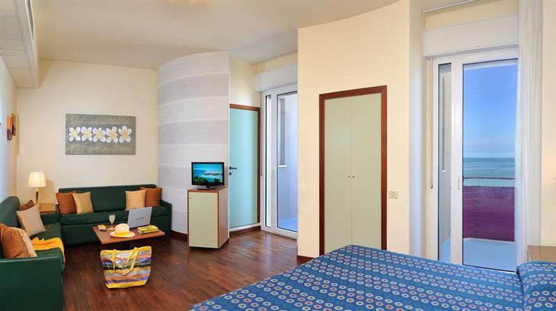 Hotel Atlantic Vista Mare Песаро Екстериор снимка
